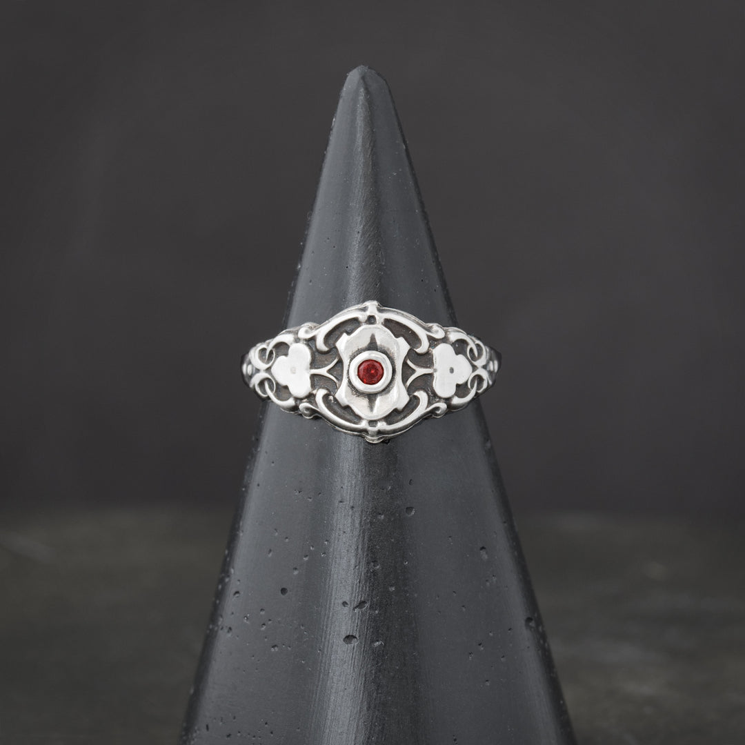 Gothic Daywalker Vampire Silver Ring with Garnet