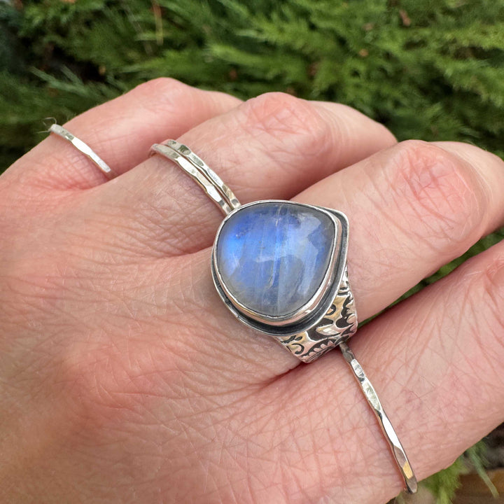 Rainbow Moonstone Sterling Silver Floral Ring | Size 8.5