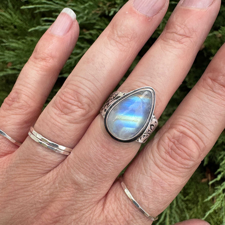Rainbow Moonstone Floral Sterling Silver Ring | Size 7.5